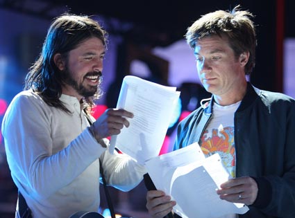 Dave Grohl, Jason Bateman Dave Grohl, Jason Bateman